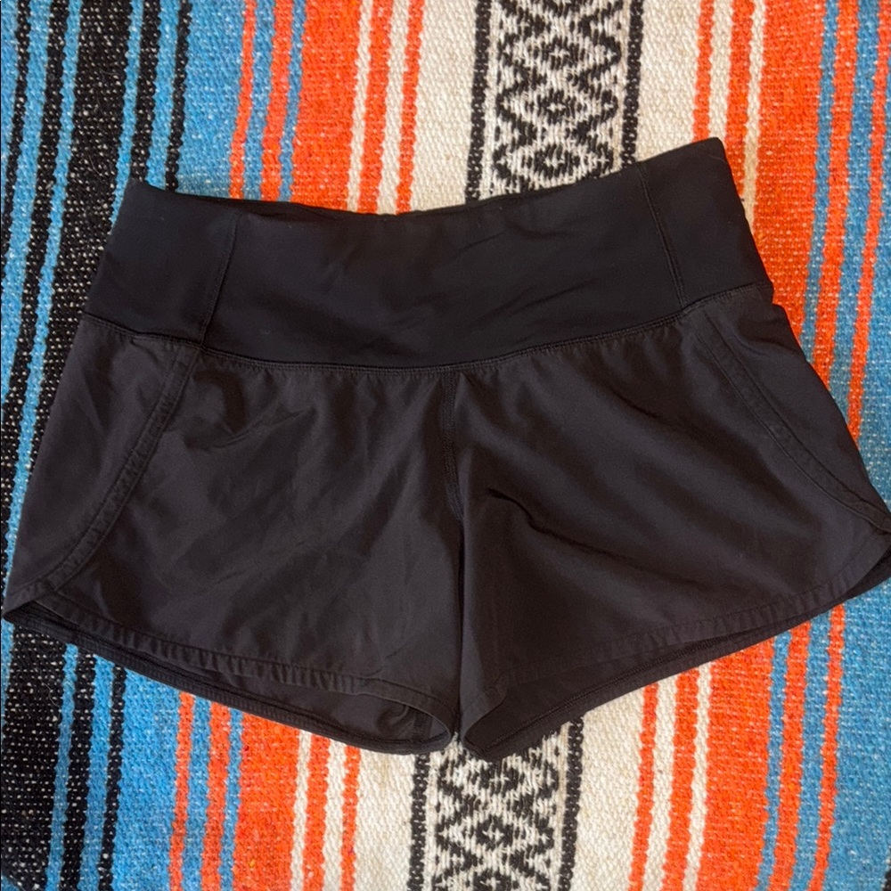 Women's Lululemon Black Shorts (319)